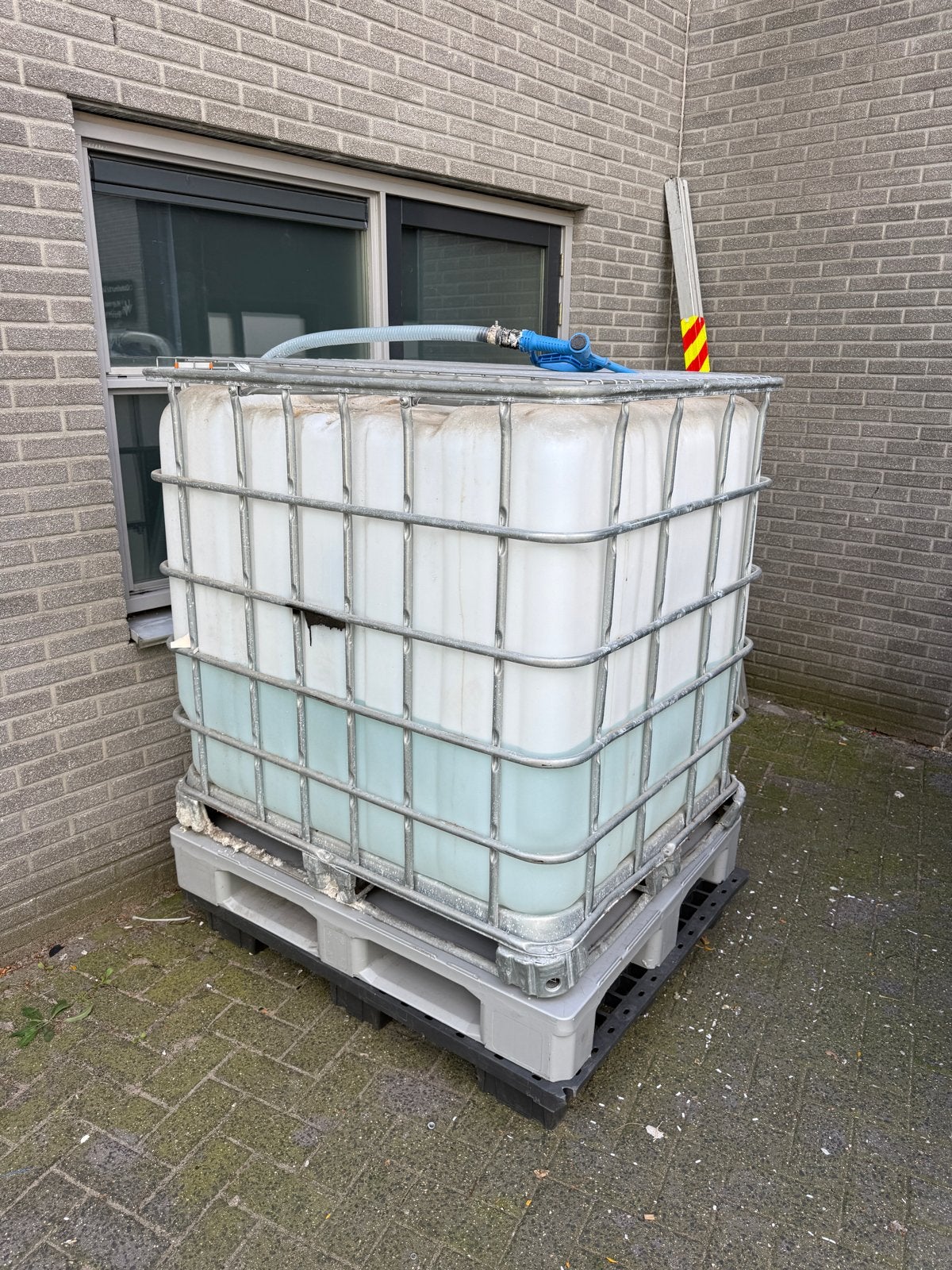 AdBlue tank ca. 400 liter, Ophalen
