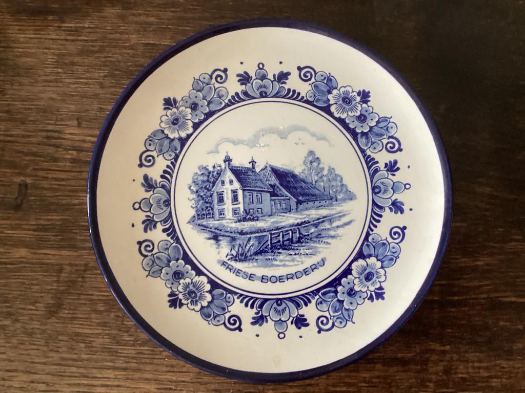 Friese Boerderij anno 1661 // 1986 Westraven / Delfts, Antiek en Kunst, Ophalen of Verzenden