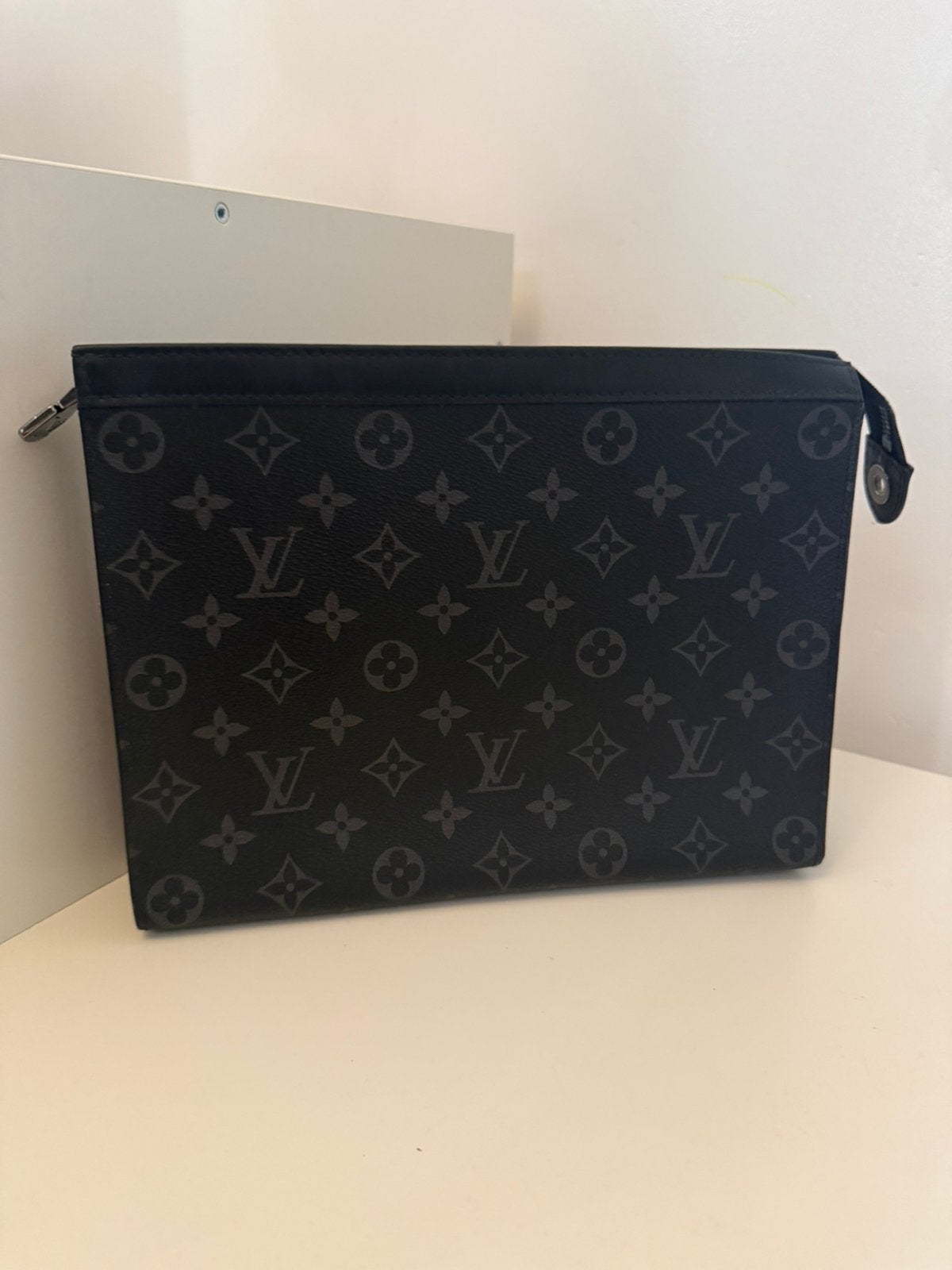 Louis Vuitton Pochette Voyage MM Monogram Eclipse, Sieraden, Tassen en Uiterlijk, Tassen | Damestassen, Ophalen of Verzenden, Zo goed als nieuw