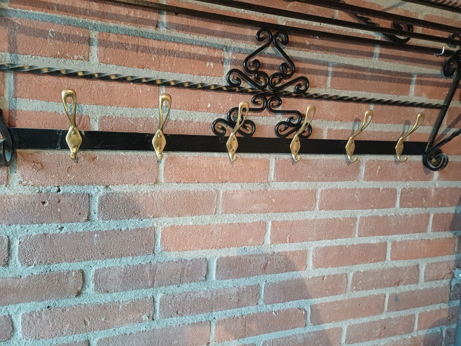 Vintage smeedijzeren wandkapstok met hoedenrek, Gebruikt, Minder dan 100 cm, Metaal, Ophalen