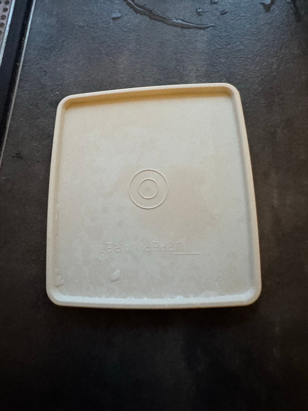 Tupperware deksel 13x13 cm, Gebruikt, Overige typen, Ophalen of Verzenden, Met deksel