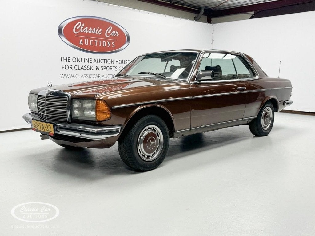 Mercedes-benz 280 C  - ONLINE AUCTION, Auto's, Automaat, 156 pk, Bruin, Bedrijf