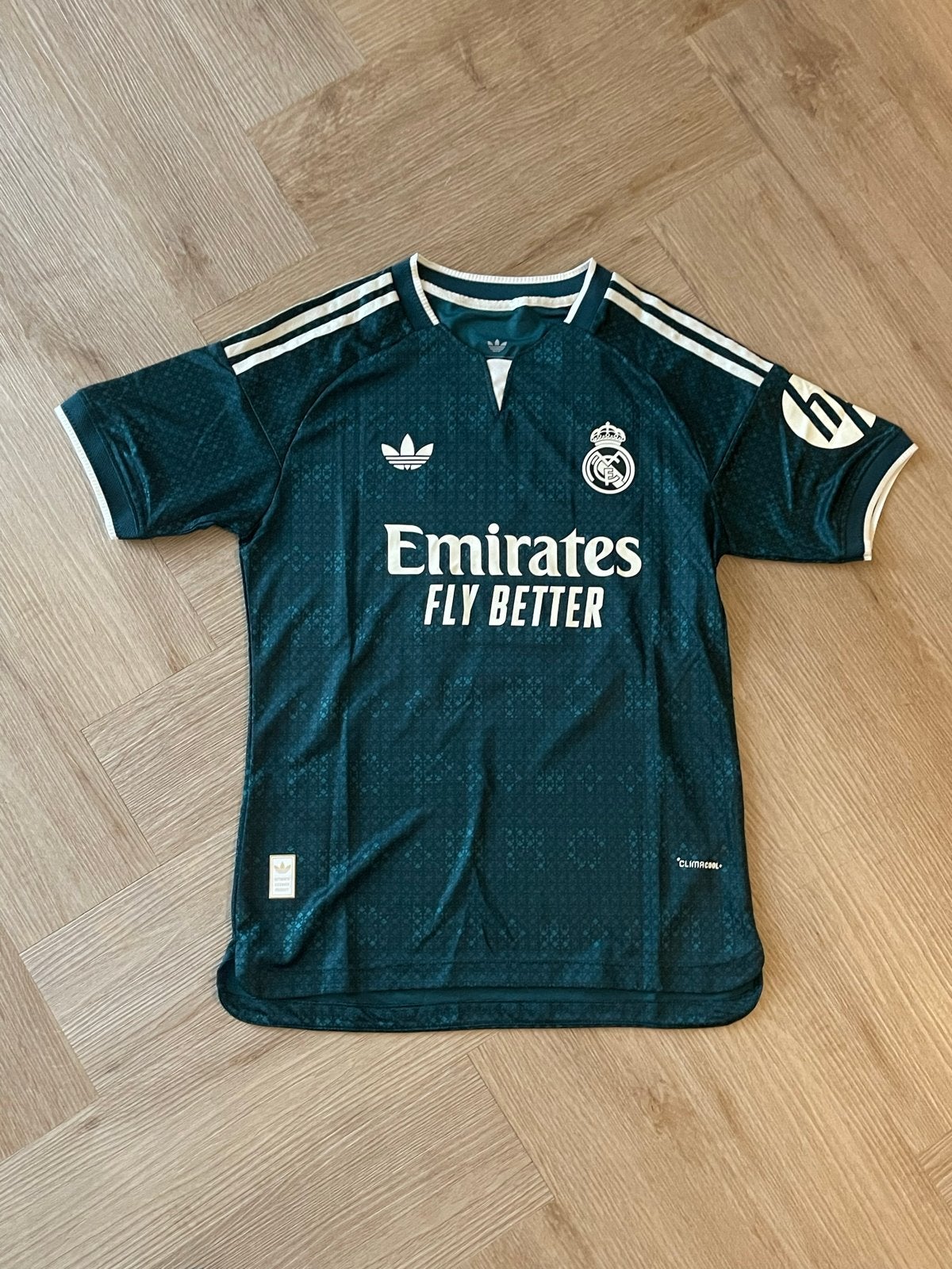 Real Madrid voetbalshirt - Mbappe 10 - Maat M, Overige typen, Zo goed als nieuw, Groen, Ophalen