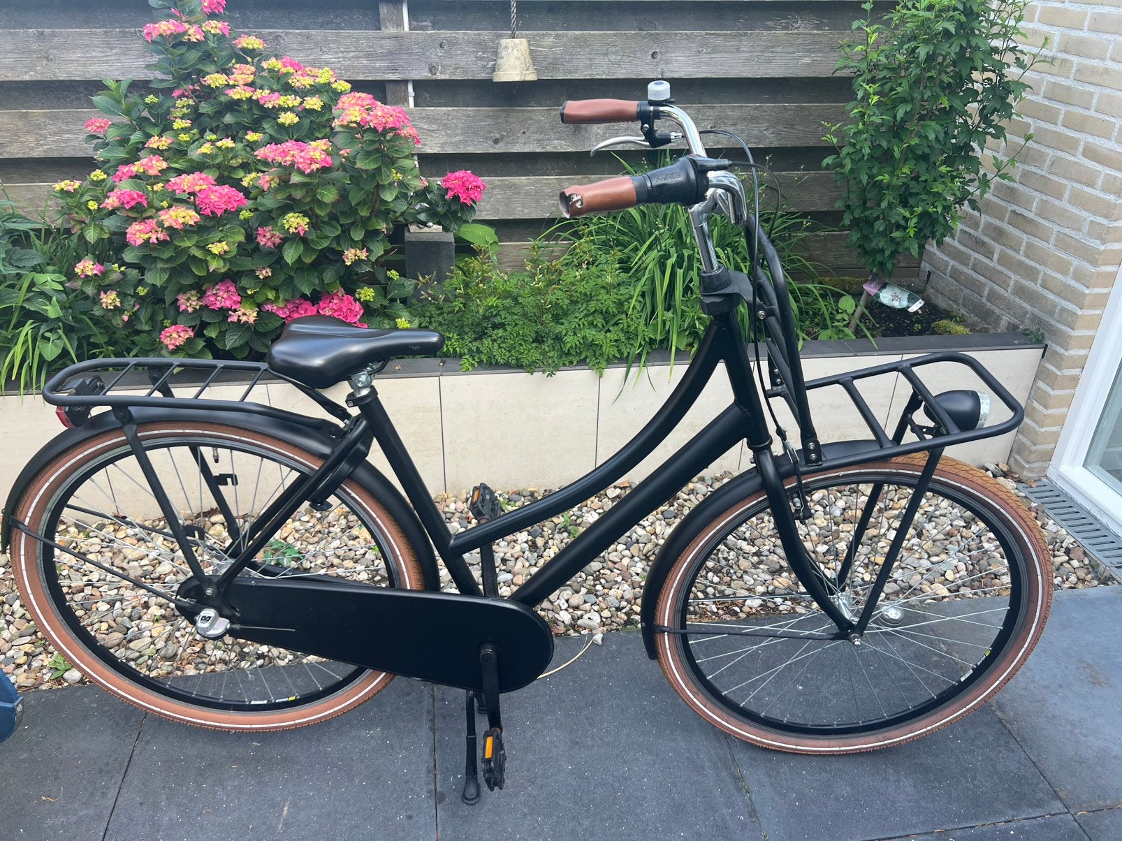 Een heele mooie zwarte dames fiets 28 inch, Ophalen, Zo goed als nieuw, Overige merken, Versnellingen