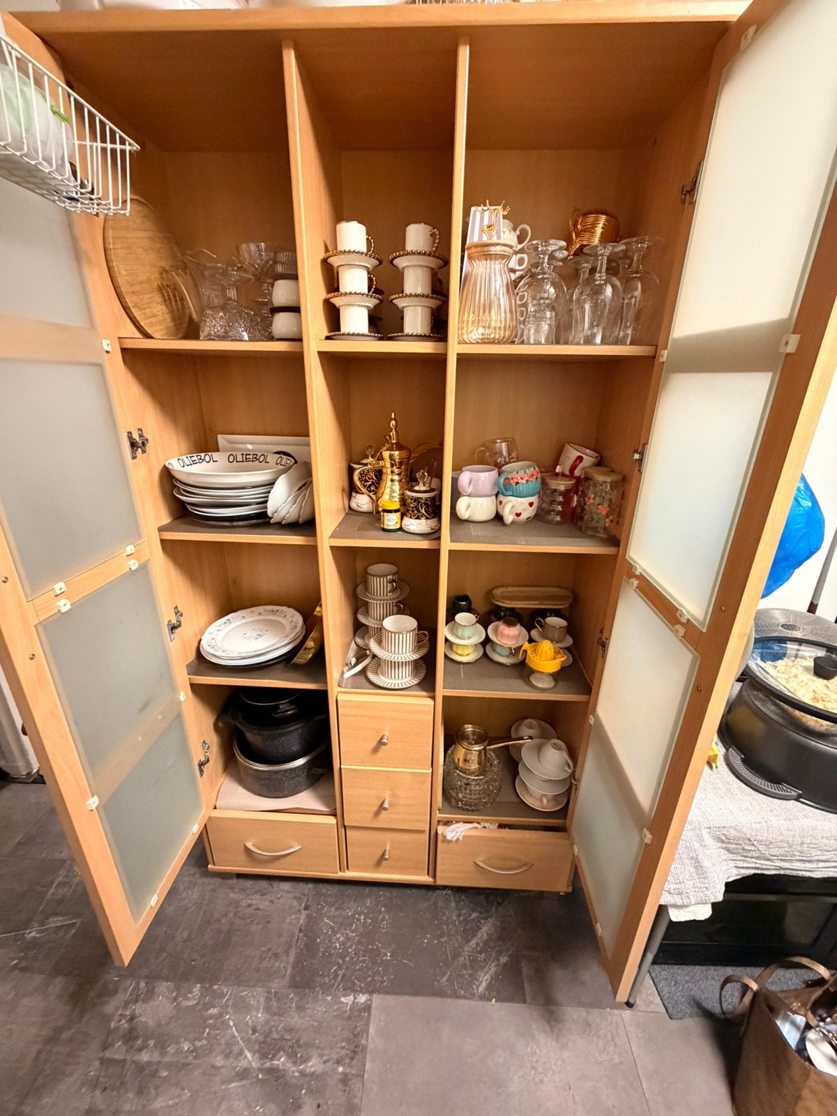Kast, Ophalen, Zo goed als nieuw, 25 tot 50 cm
