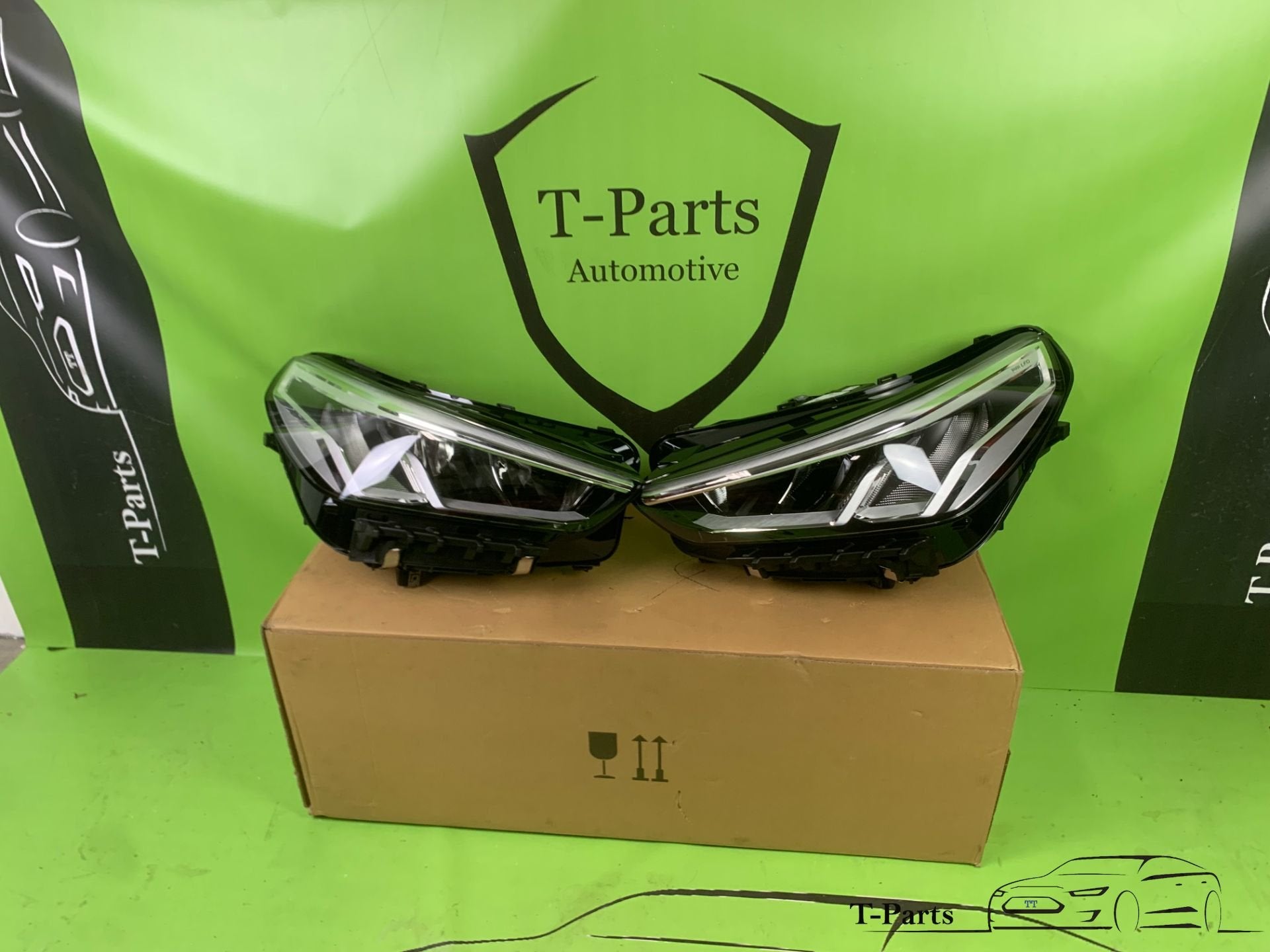 bmw X1 u11 koplamp links rechts 5A9A222 5A9A221, Info@fabrikant.eu, Fabrikant BV, Nieuw, Ophalen of Verzenden
