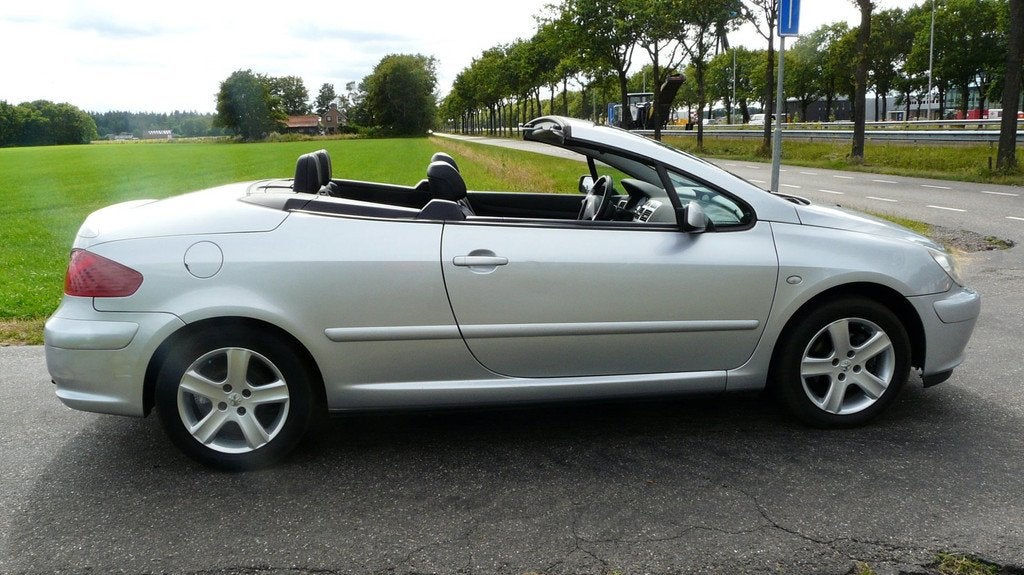 Peugeot 307 CC 2.0-16V,Airco,Leder,Elec.pakket,Lmv's!, Auto's, Peugeot, Voorwielaandrijving, Zwart, 4 cilinders, Cabriolet