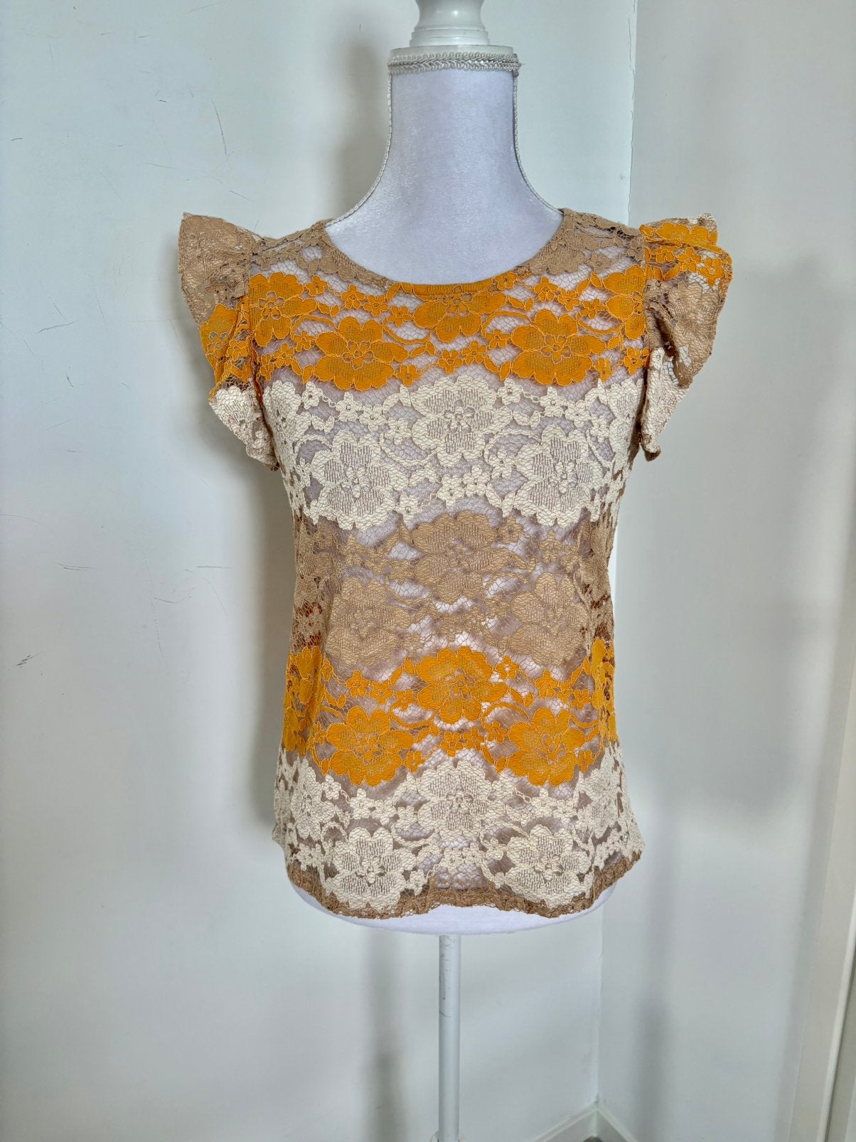 Hele leuke AAIKO top - maat S, Kleding | Dames, Beige, Ophalen of Verzenden, Zo goed als nieuw, Korte mouw