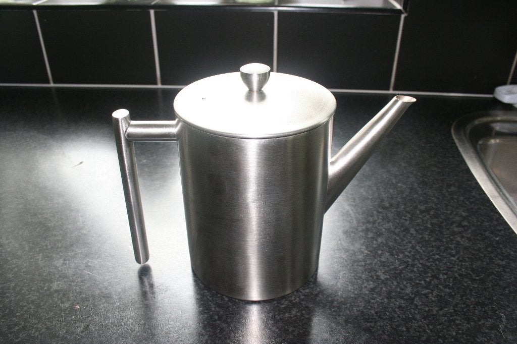 Theepot Menuet Dubbelwandig Bredemeijer mod.1501, Huis en Inrichting, Keuken | Keukenbenodigdheden, Theepot/fluitketel, Bredemeijer