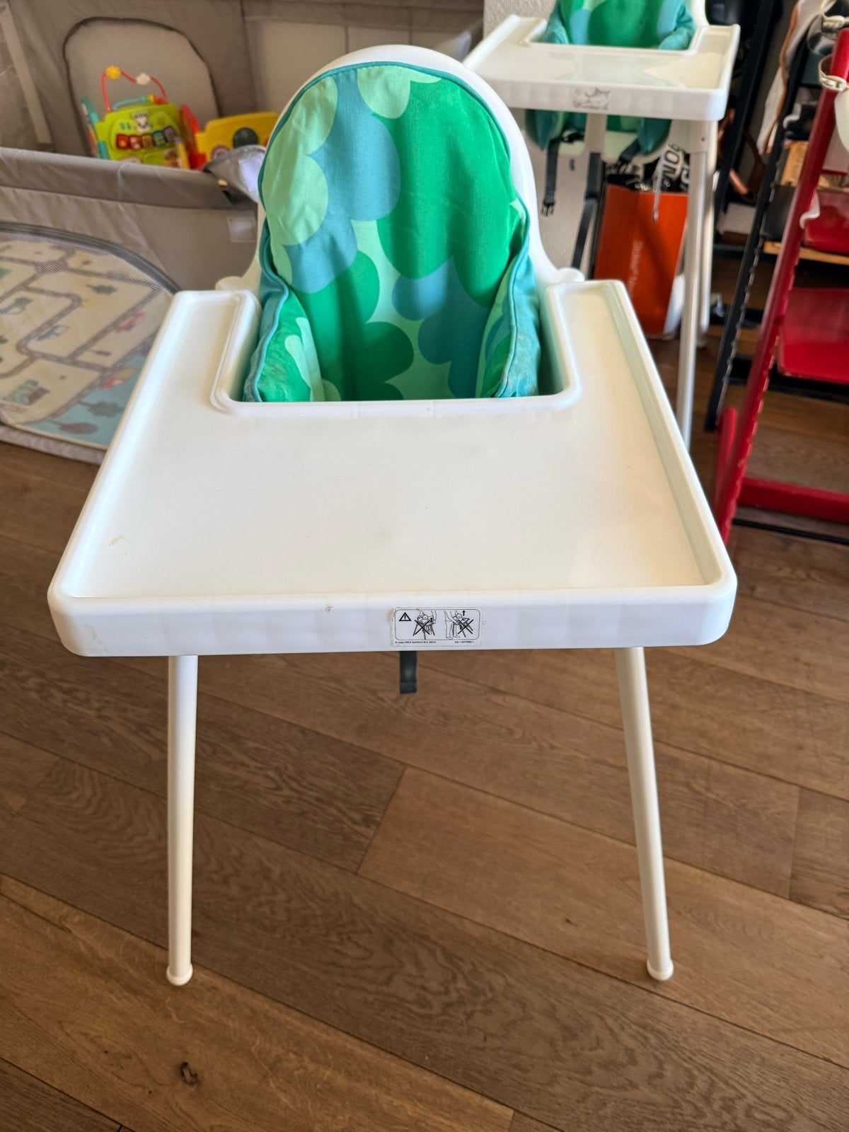 IKEA Antilop kinderstoel met verkleiner, Kinderen en Baby's, Kinderstoelen, Ophalen, Zo goed als nieuw, Overige typen, Afneembaar eetblad