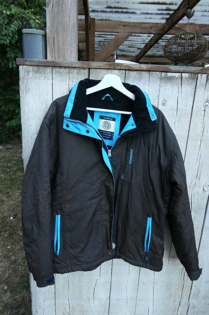 Mooie winterjas van merk Adventure line, Kleding | Dames, Bruin, Maat 42/44 (L), Ophalen of Verzenden, Zo goed als nieuw