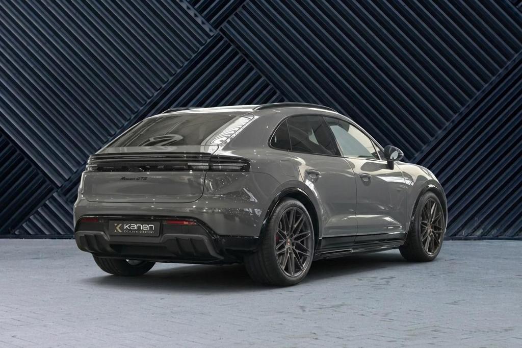 Porsche Macan GTS 100 KWH Sport Design ACC Pano Matrix PASM, Automaat, Gebruikt, Zwart, 2500 kg
