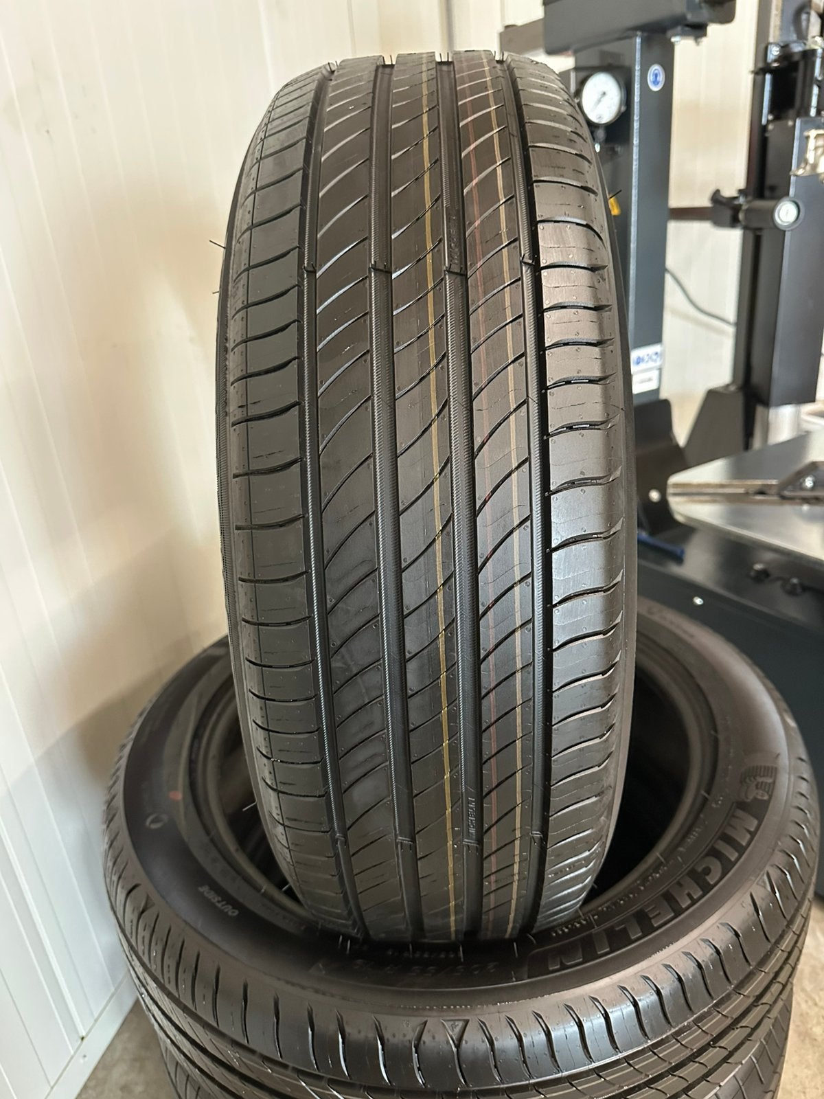 4 Stuks Michelin 205 55 19 Zomerbanden Inclusief Montage, Auto-onderdelen, Banden en Velgen, 19 inch, Nieuw, Personenwagen, 205/55 R19