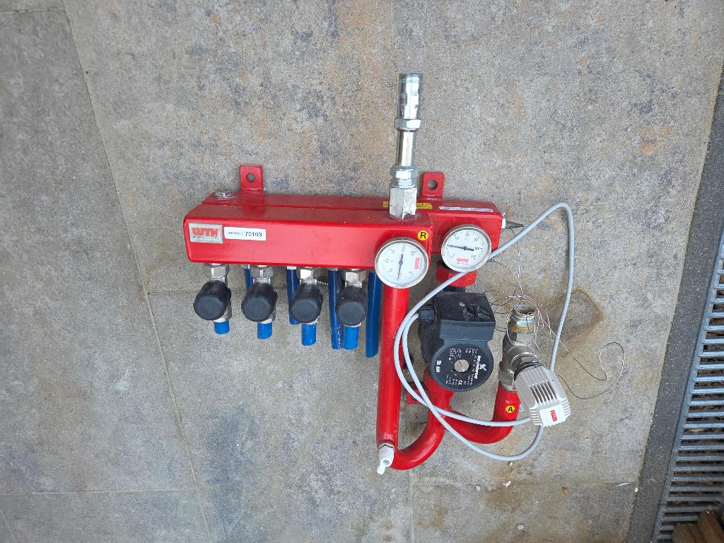WTH unit vloerverwarming, Ophalen, 30 tot 80 cm, Gebruikt, Overige typen