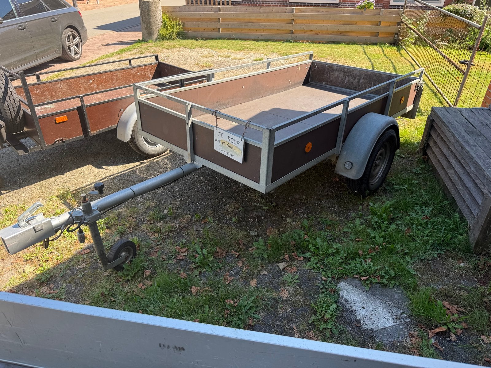 Ongeremde enkelasser aanhanger met nieuw houtwerk en verlich, Ophalen, Gebruikt
