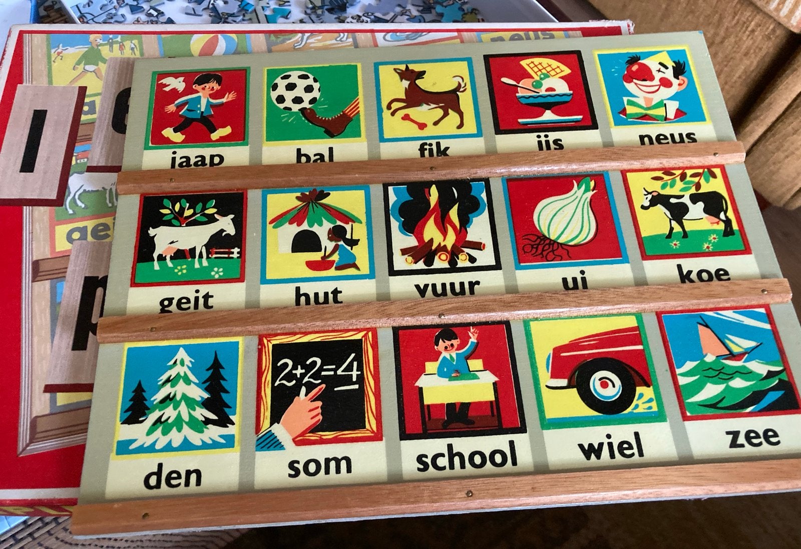 Vintage houten Simplex leesplankje met losse letters, Ophalen of Verzenden, Gebruikt, Taal en Lezen