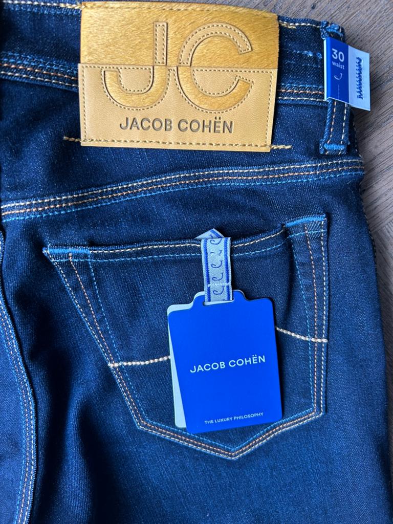 Gloednieuw met labels: Jacob Cohen Bard jeans maat 30, Kleding | Heren, Spijkerbroeken en Jeans, Ophalen of Verzenden, Nieuw, Blauw