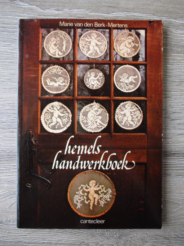 Hemels handwerkboek - Marie van den Berk-Mertens, Ophalen of Verzenden, Gelezen, Overige onderwerpen