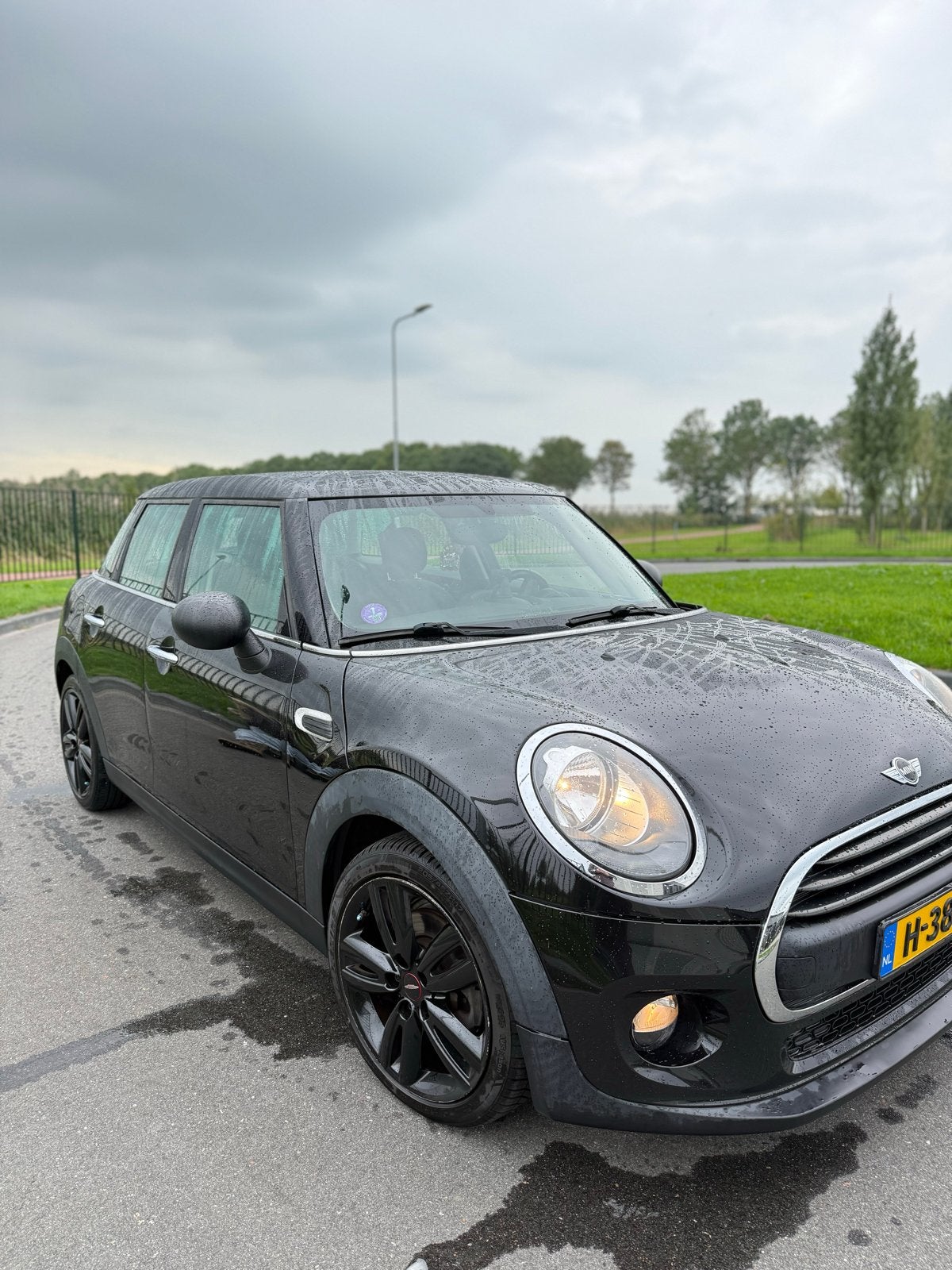 Mini 1.2 ONE 5D 2016 Zwart, Auto's, Voorwielaandrijving, 74 pk, Zwart, 1198 cc