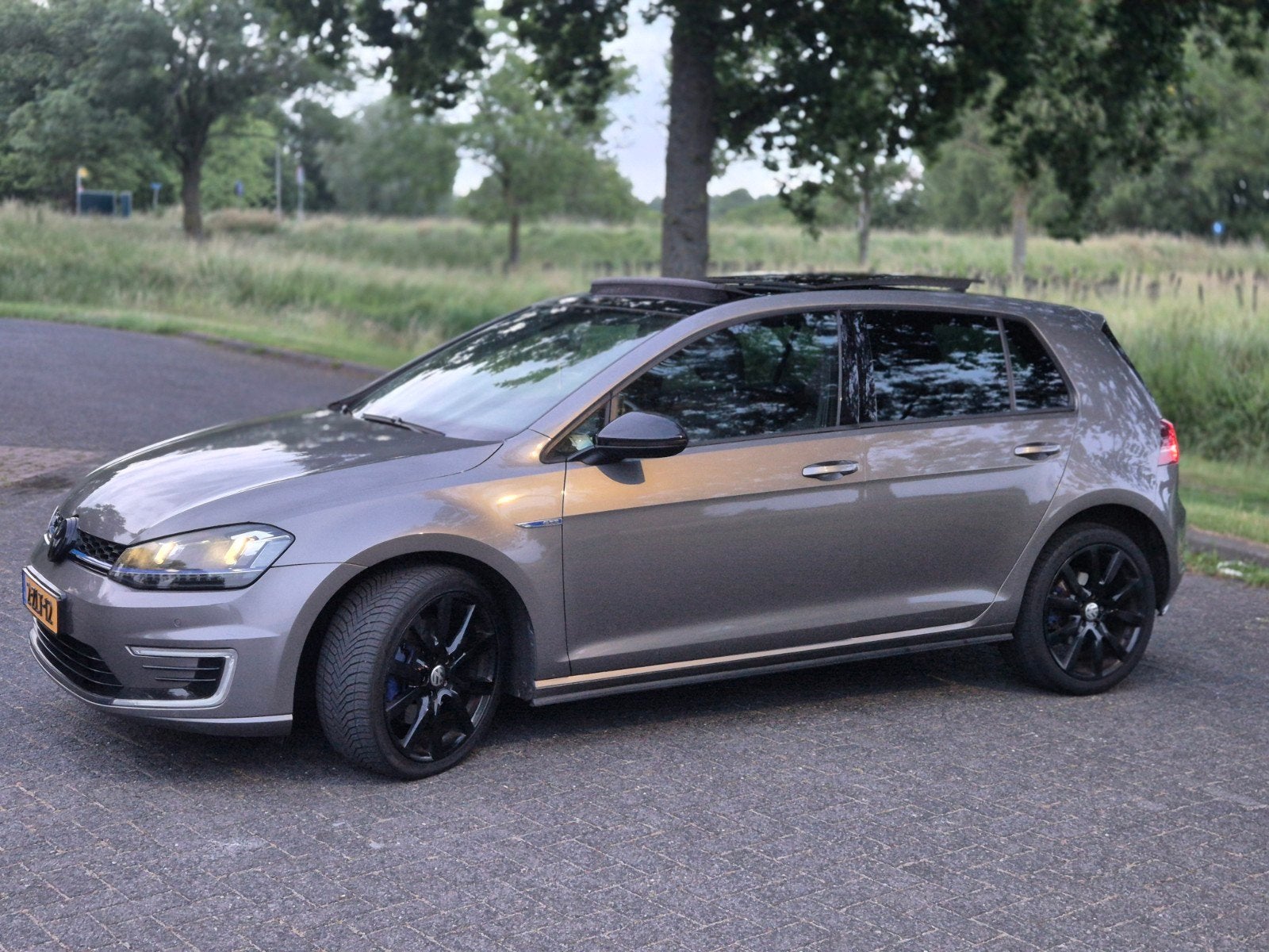 Volkswagen Golf 7 GTE  Panoramadak Virtual Cockpit 
€9500!, Automaat, Overige kleuren, Bedrijf, Vierwielaandrijving