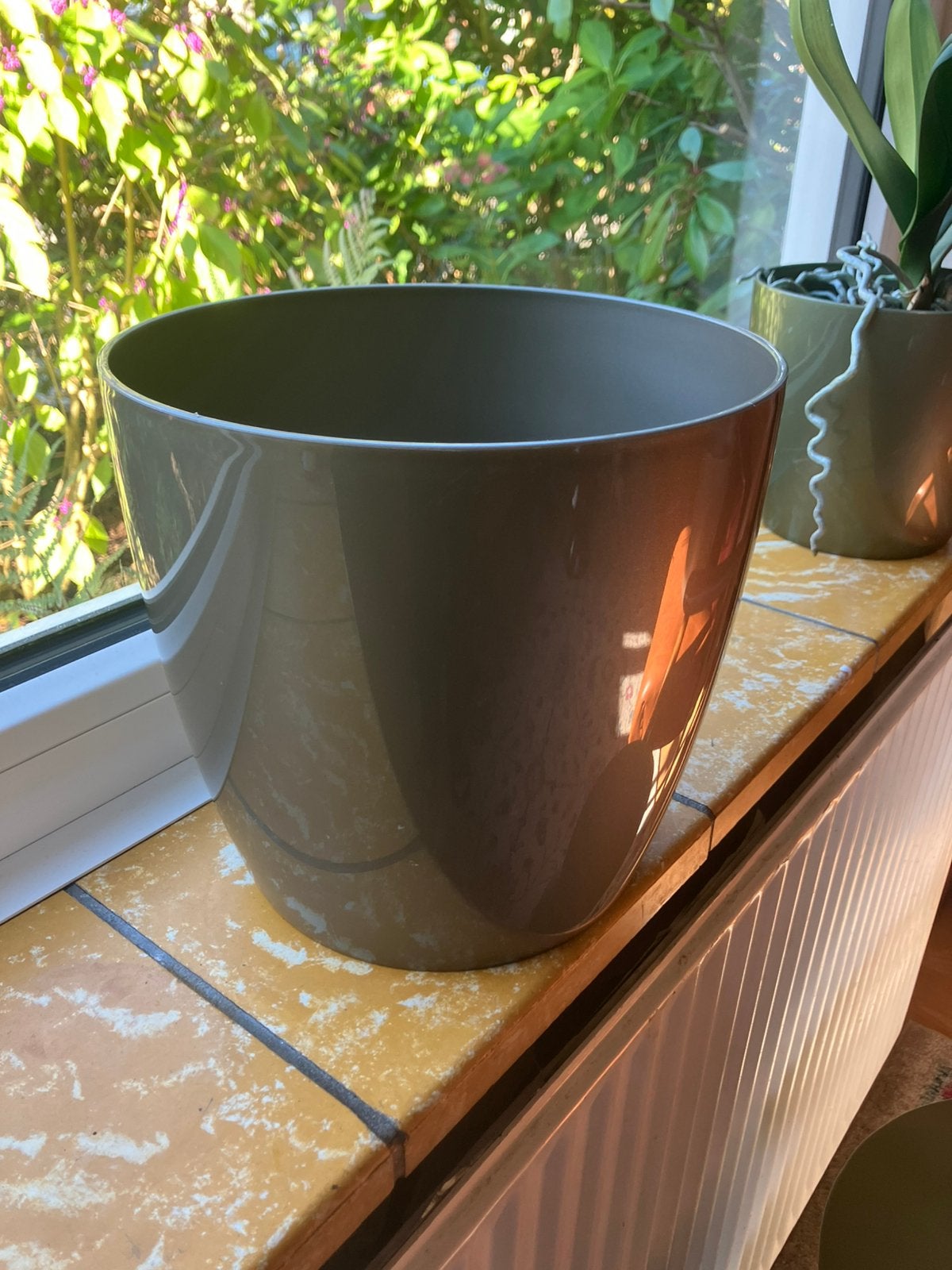 Elho grote bloempot - grijs groenig, Tuin en Terras, Ophalen, Kunststof, Rond, Zo goed als nieuw