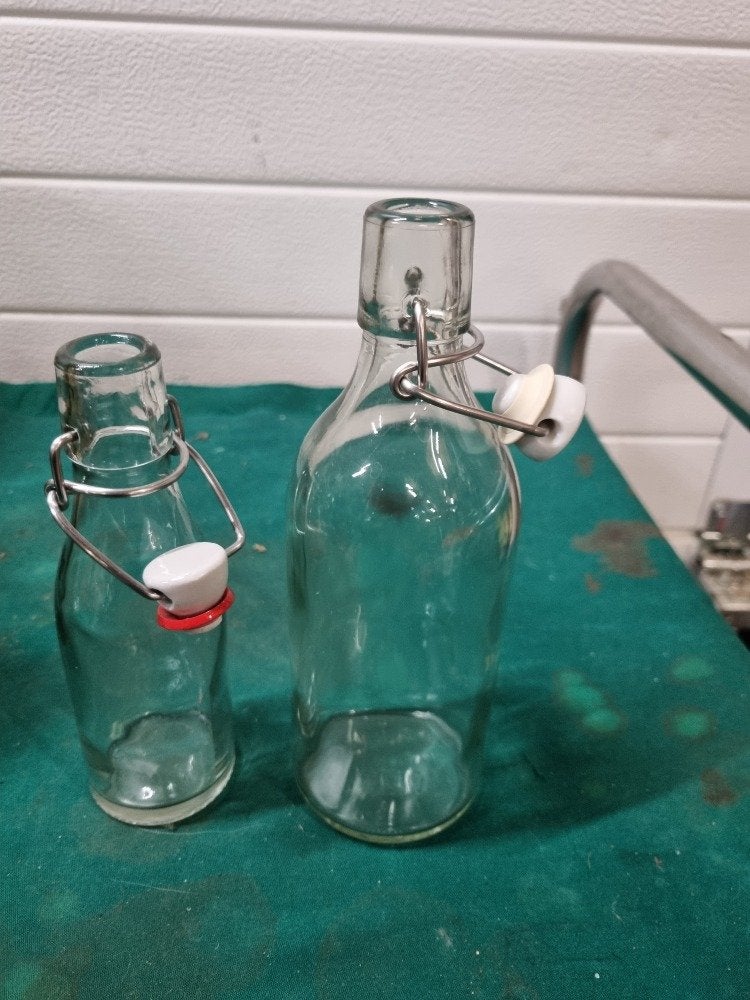 beugel flesjes 2x doorzichtig glas, Ophalen of Verzenden, 'T Olde Gre-j, Info@toldegrej.nl, Endepoelstraat 20f Didam