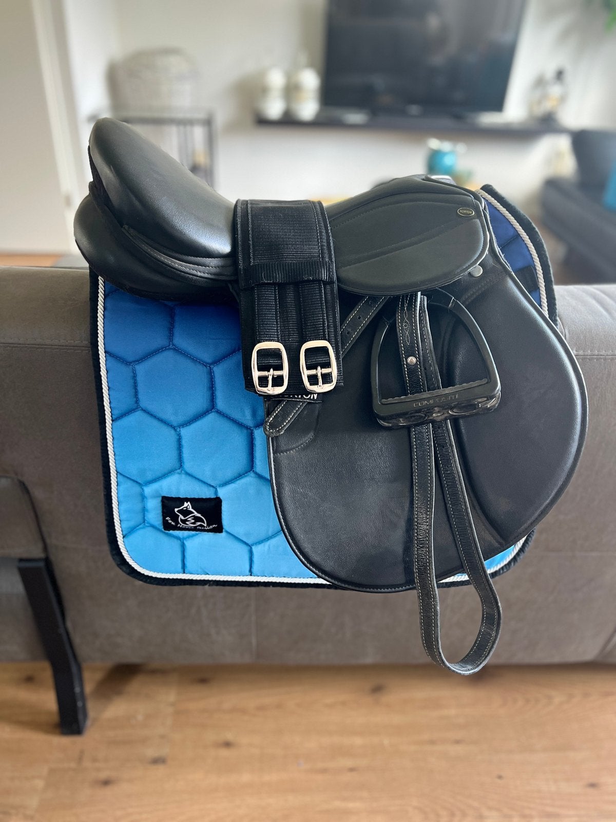 Norton Kunststof Ponyzadel 16 Inch W Zwart - Incl Toebehoren, Dieren en Toebehoren, Ophalen of Verzenden, Gebruikt, Dressuur, Kinderen