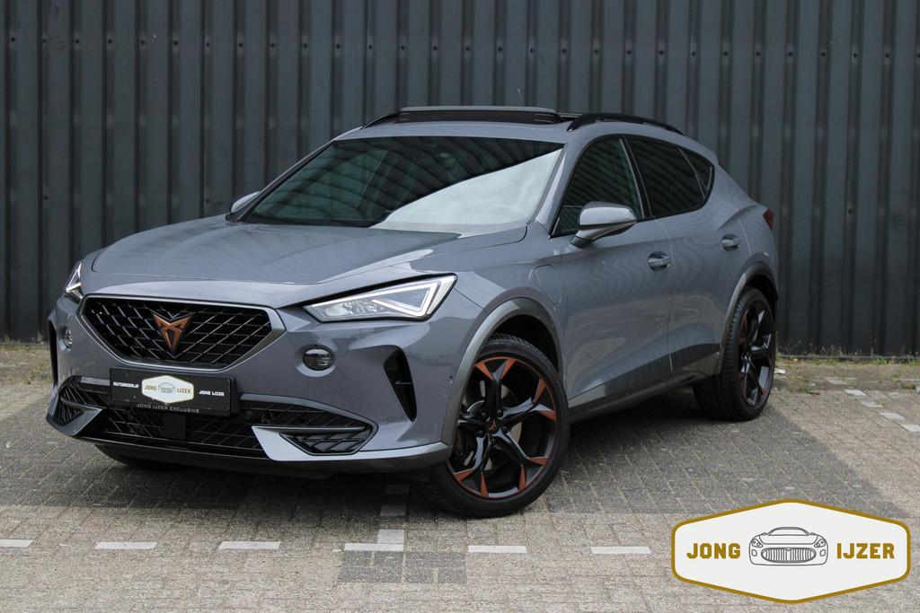CUPRA Formentor 1.4 e-Hybrid VZ Copper PANO SFEER CAMERA, Auto's, Gebruikt, 4 cilinders, Formentor, Hybride Elektrisch/Benzine