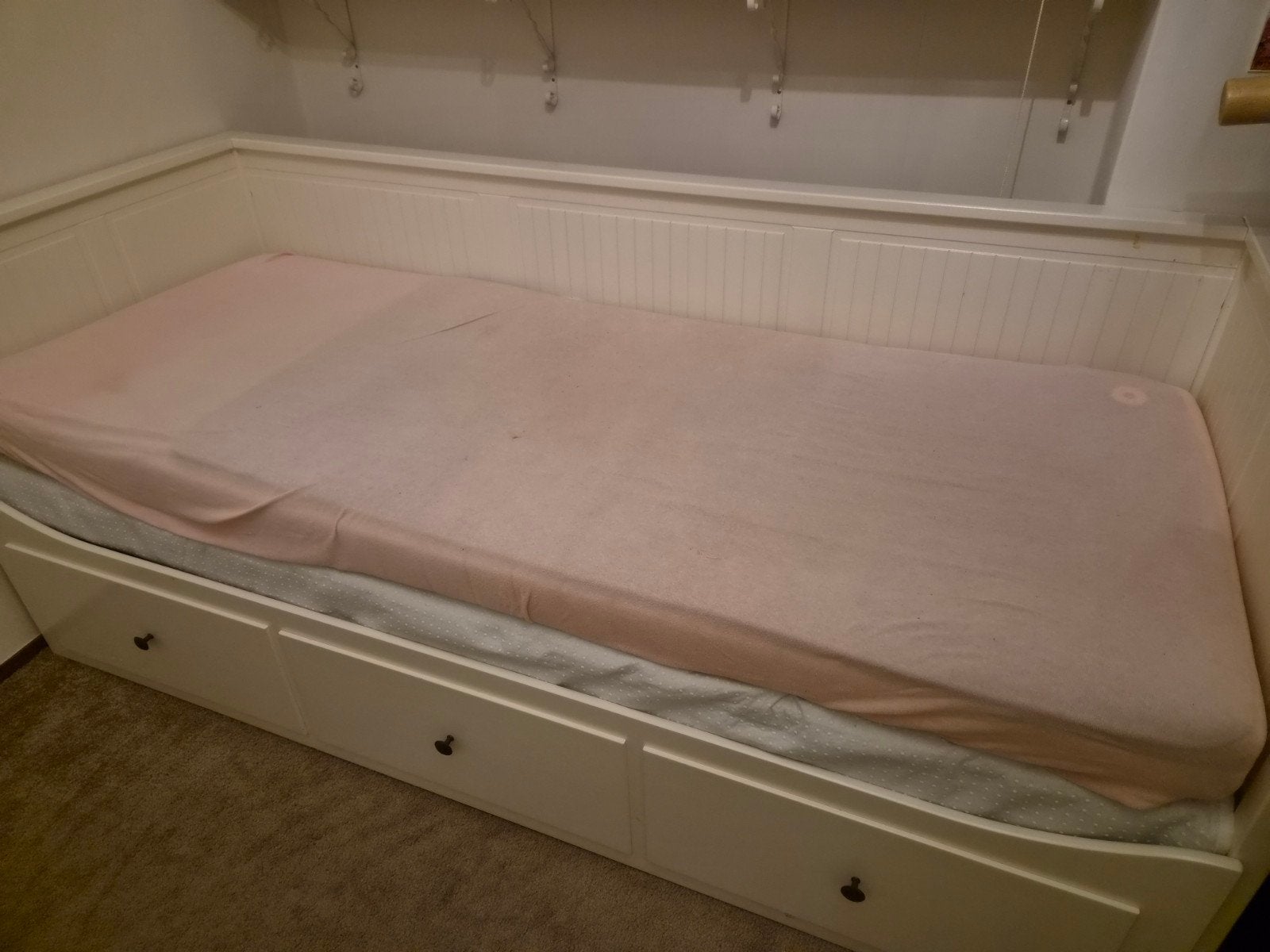 Hemnes bedbank. Wit uitschuifbaar bed met lades, Wit, Tweepersoons, Ophalen of Verzenden, 80 cm