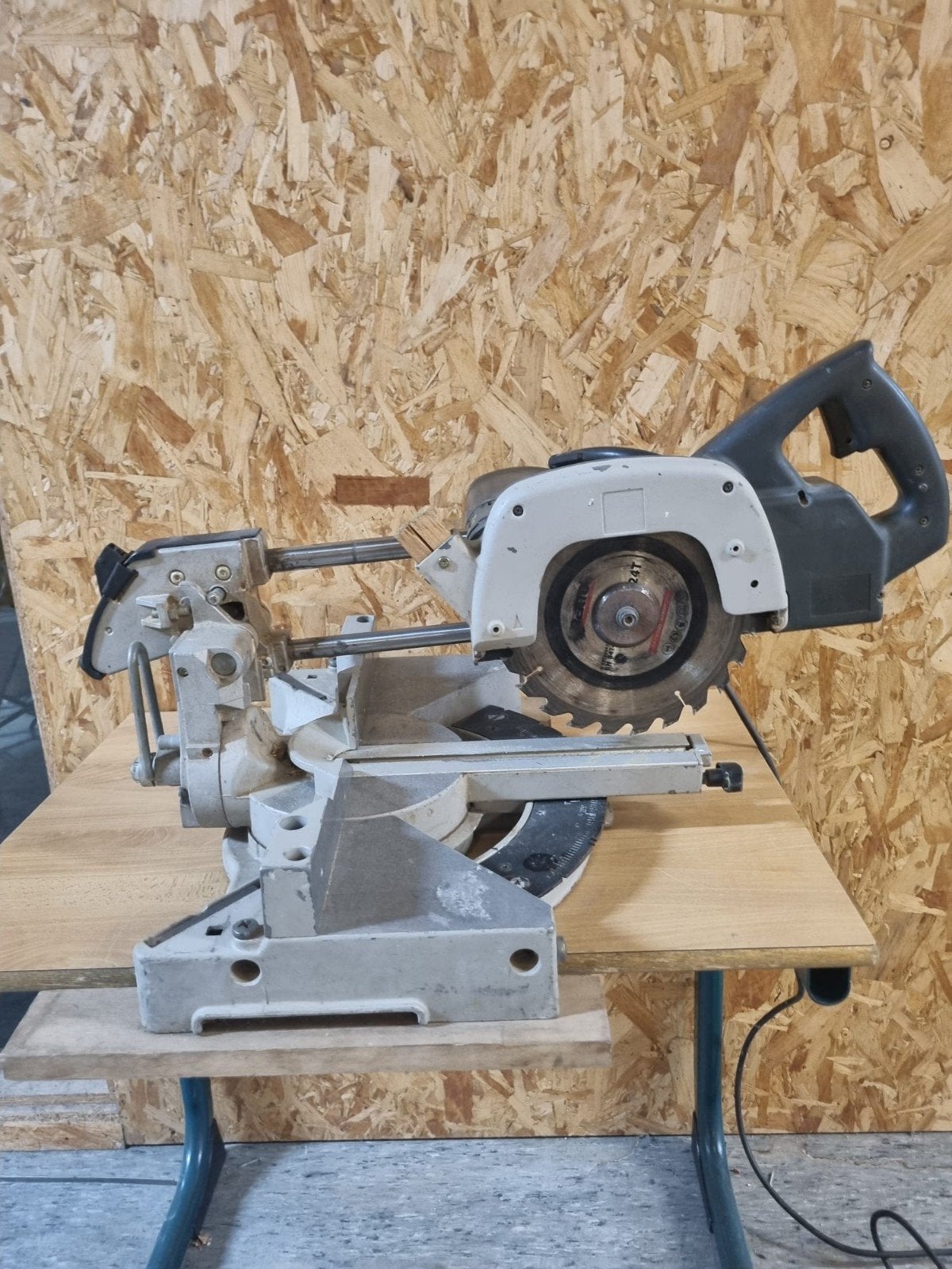 Elektrische afkortzaag - Gebruikt, Doe-het-zelf en Verbouw, Ophalen, Gebruikt, Onbekend, 70 mm of meer