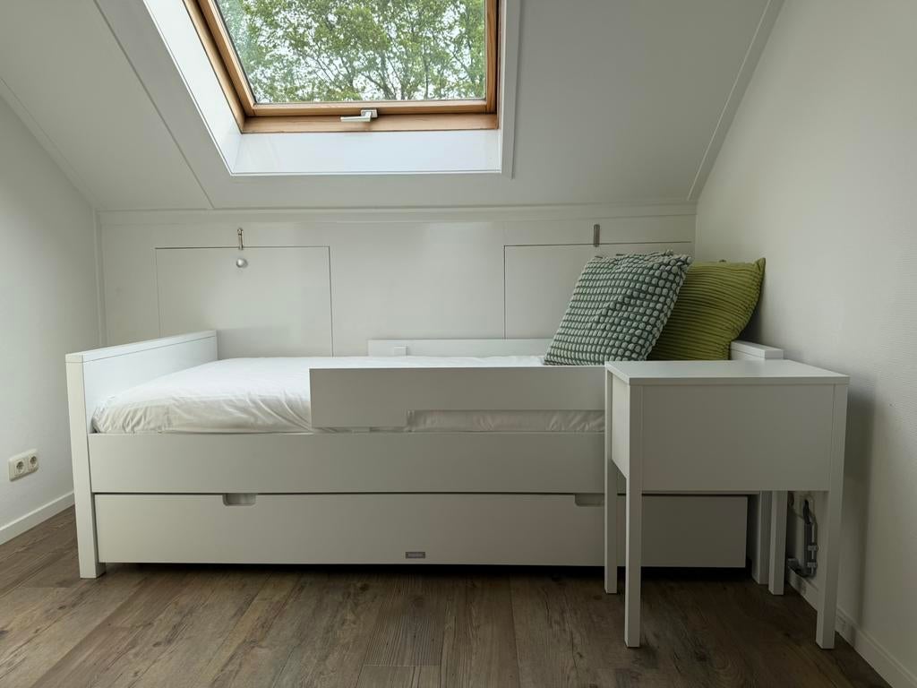 Bopita kinderbed 90x200 met opties (nieuwprijs > 600 euro!!), Ophalen, 85 tot 100 cm, Zo goed als nieuw, Lattenbodem