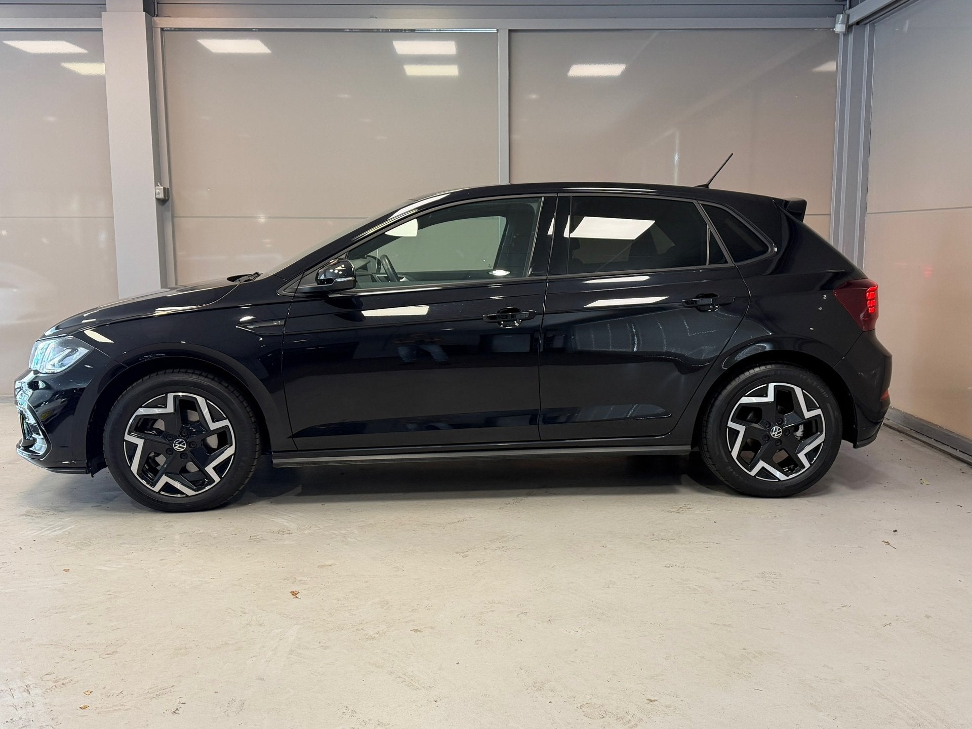 Volkswagen POLO R-Line 1.0 TSI 116 pk DSG | CLIMA | CARPLAY, Dealer onderhouden, Stof, Gebruikt, 116 pk