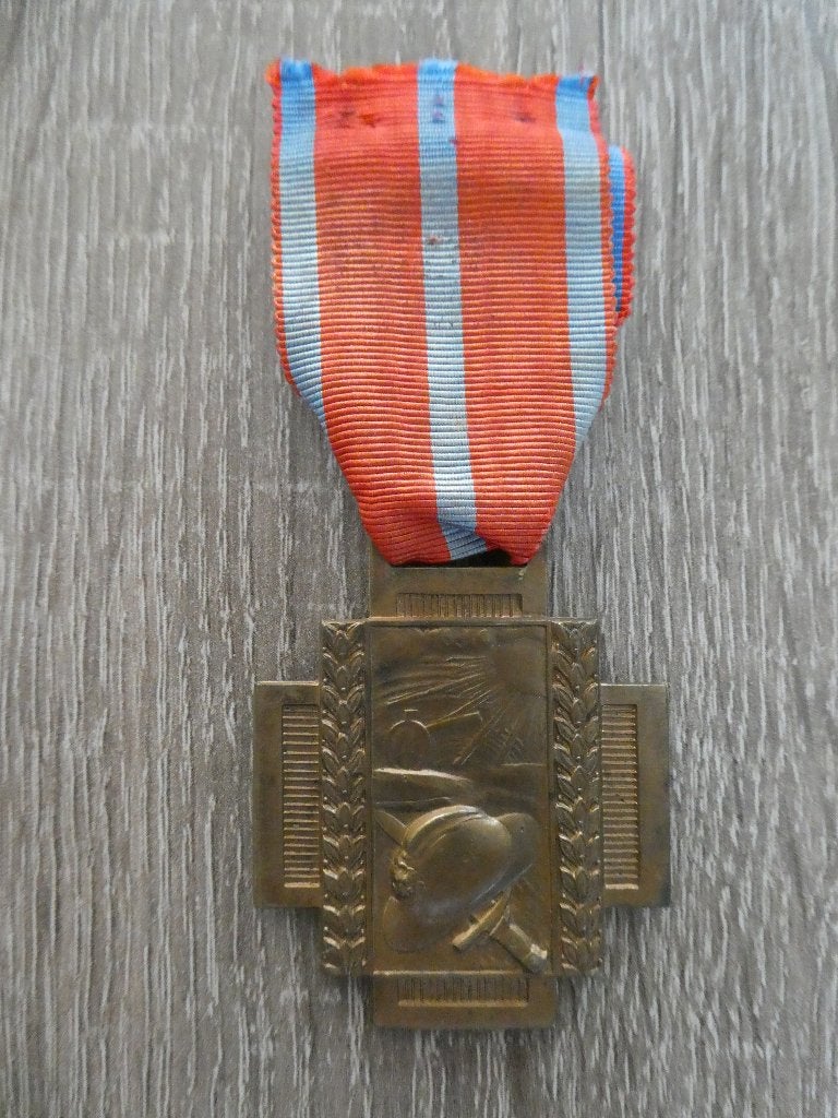 Het Vuurkruis 1914-1918, Verzamelen, Ophalen of Verzenden, Landmacht, Overige gebieden, Lintje, Medaille of Wings