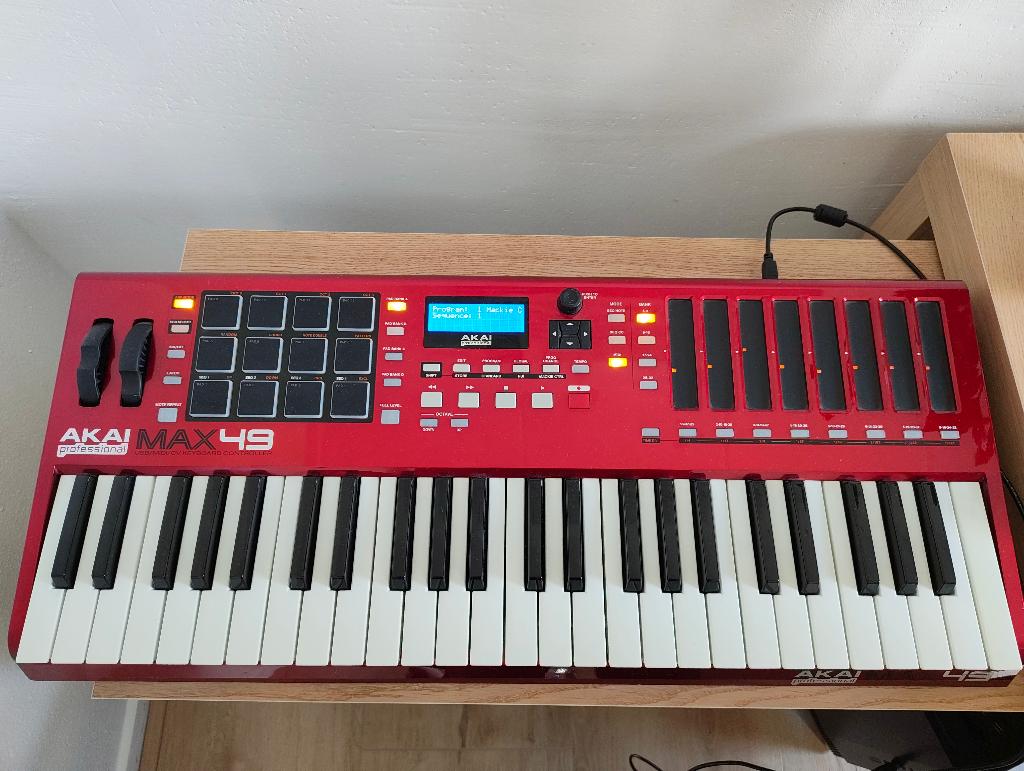 Akai Professional Max 49 USB/Midi/CV keyboard, Ophalen, Gebruikt