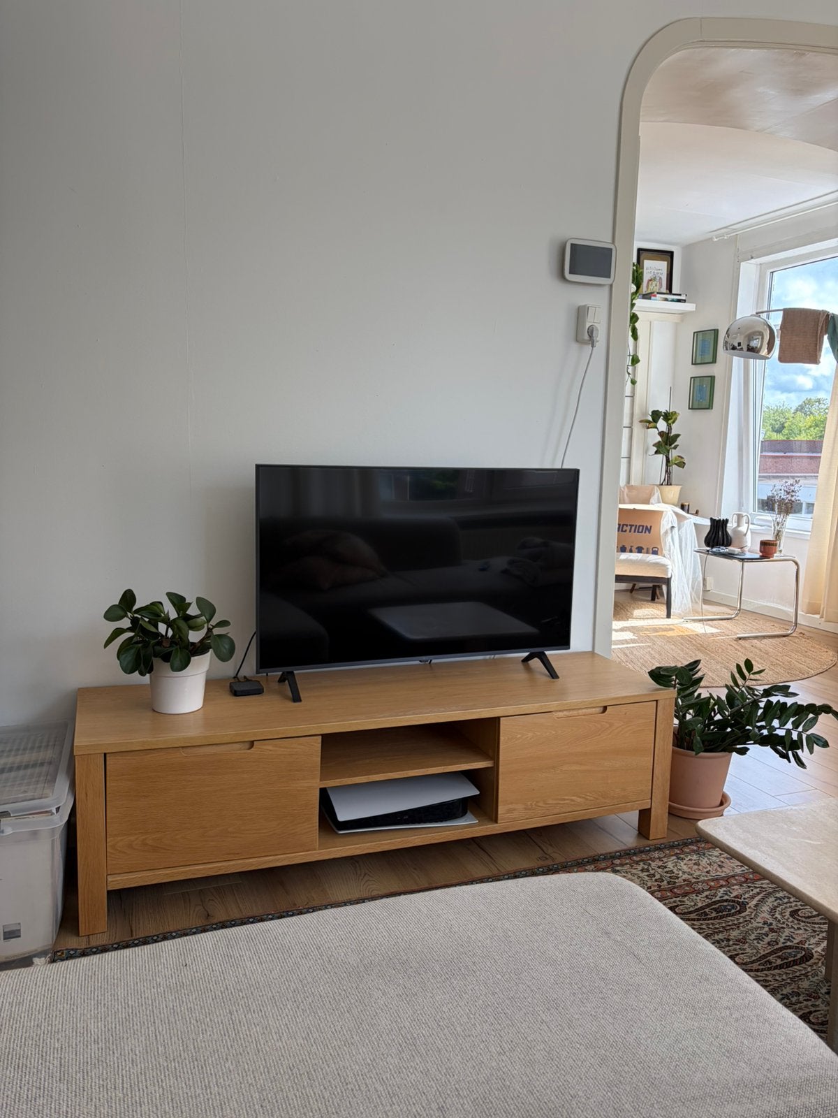 Tv meubel sklum eiken fineer, Ophalen, Gebruikt, Mid century, Met deur(en)