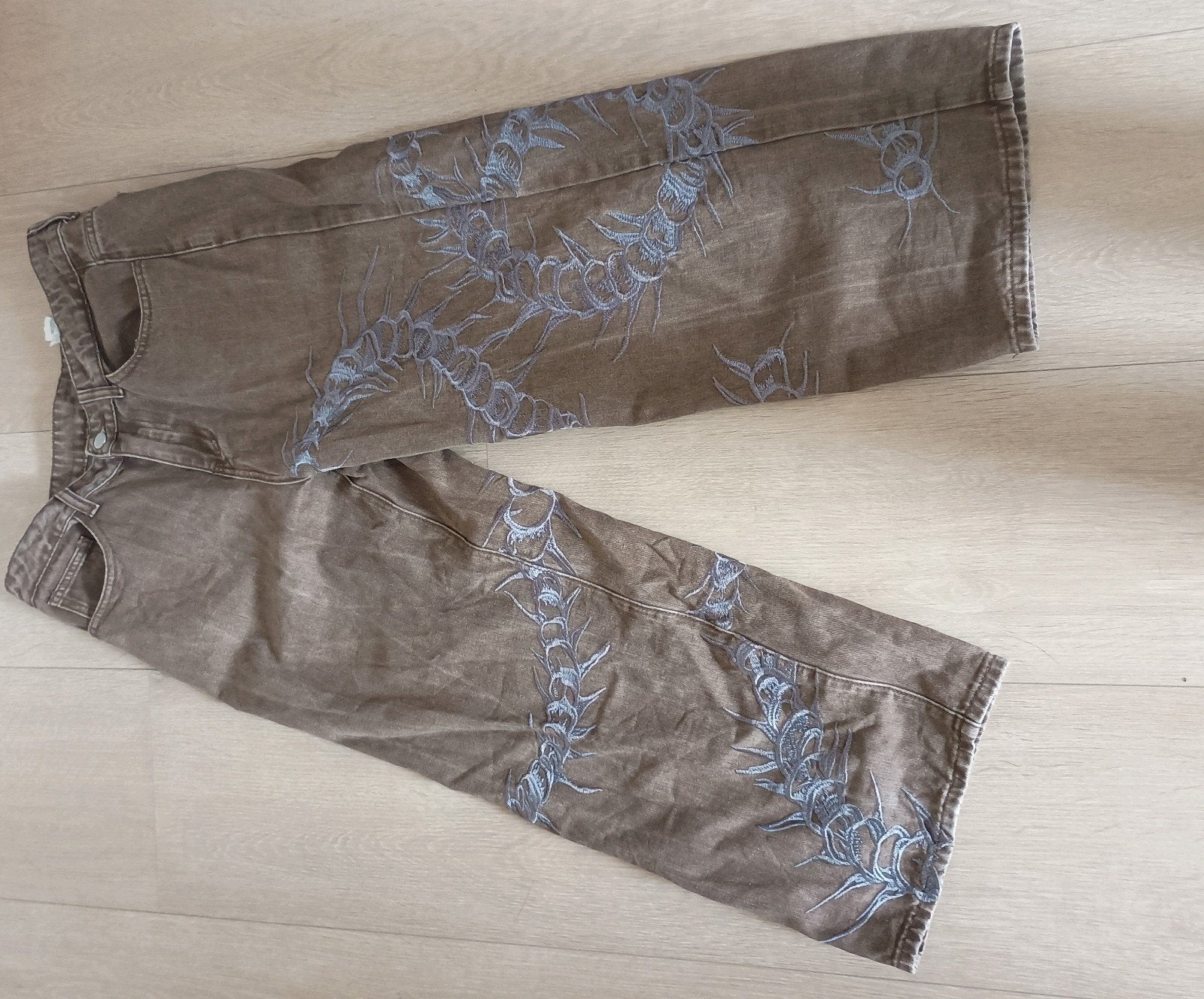 Romwe Men Jeans met borduursel maat M, Romwe Men, Overige kleuren, Ophalen of Verzenden, Zo goed als nieuw