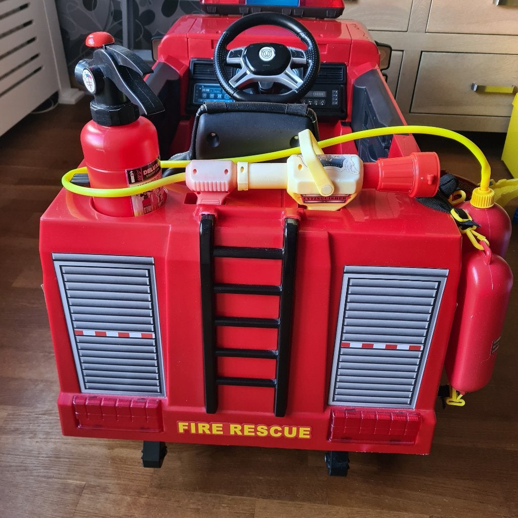 Foto 20 van Grote elektrische brandweerauto met licht en geluid
