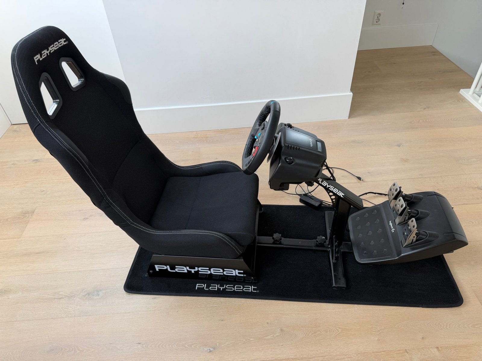 Logitech G29 racestuur met Playseat, Spelcomputers en Games, Spelcomputers | Sony PlayStation Consoles | Accessoires, Ophalen