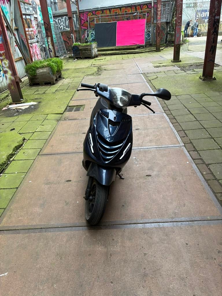 Zip 4 takt 50cc, Fietsen en Brommers, Scooters | Piaggio, Ophalen, Gebruikt, Maximaal 45 km/u, Zip
