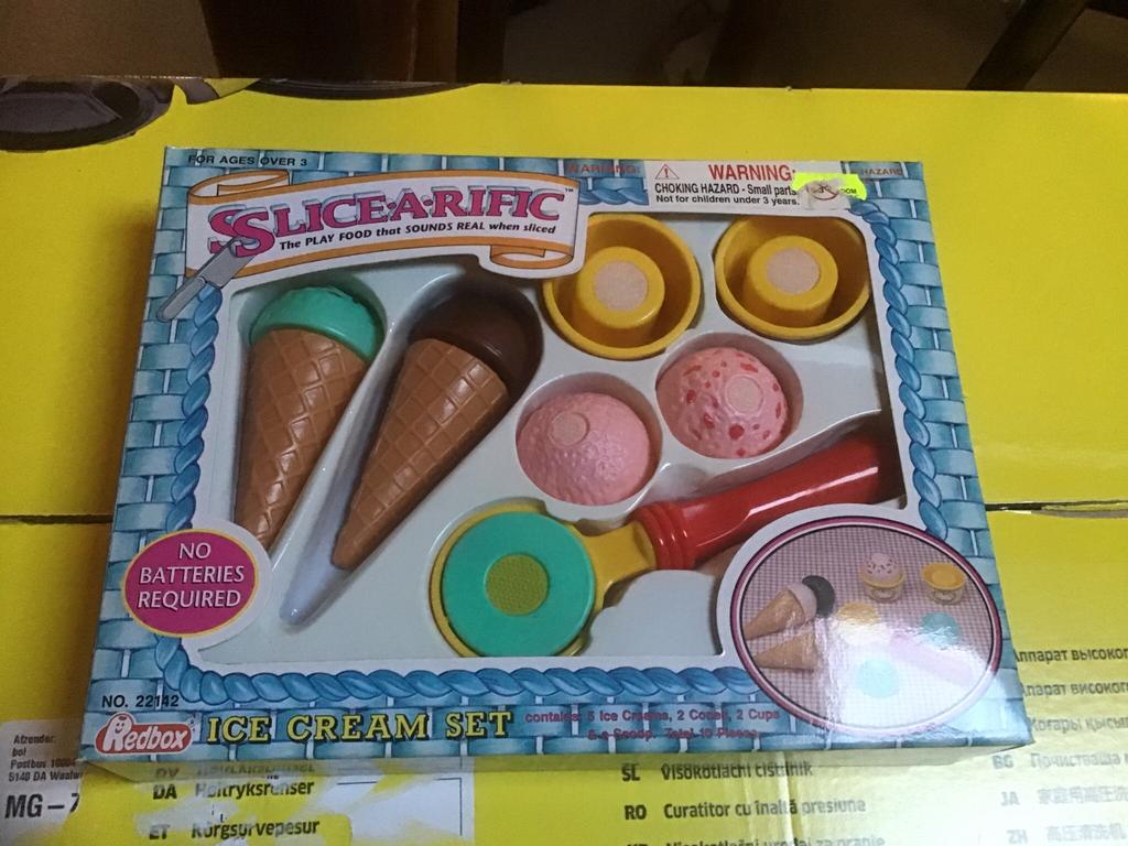 Speelgoed ijsjes set., Kinderen en Baby's, Ophalen of Verzenden, Zo goed als nieuw, Jongen of Meisje