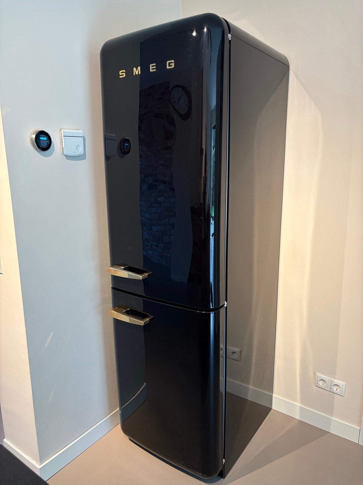 Smeg FAB32RBL3 Koelvriescombinatie Zwart met Gouden Details, Witgoed en Apparatuur, Ophalen, Gebruikt, 200 liter of meer, 60 cm of meer