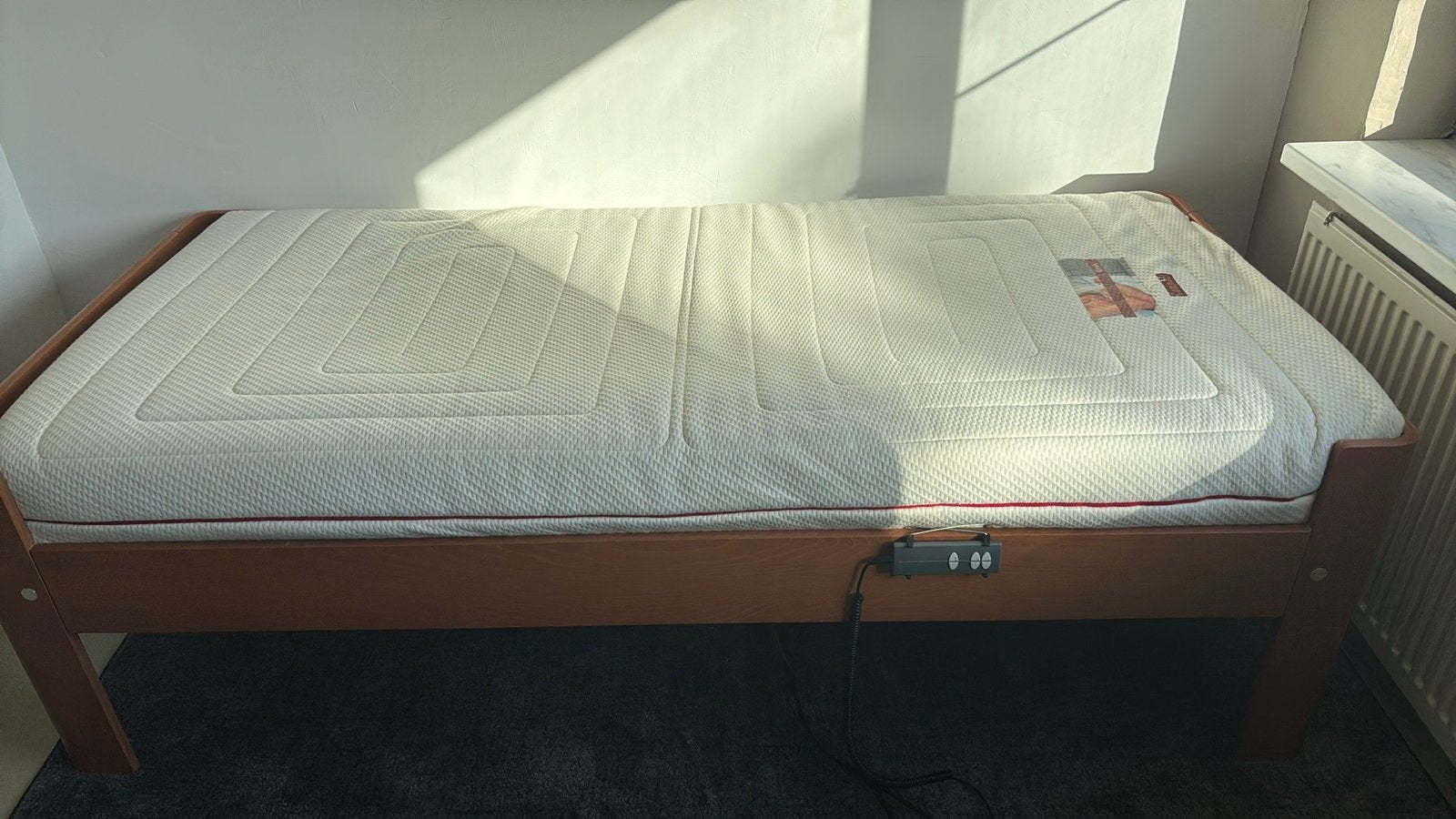 Auping Auronde eenpersoonsbed 200x90 met verstelbare spiraal, Ophalen, 90 cm, Eenpersoons, Bruin