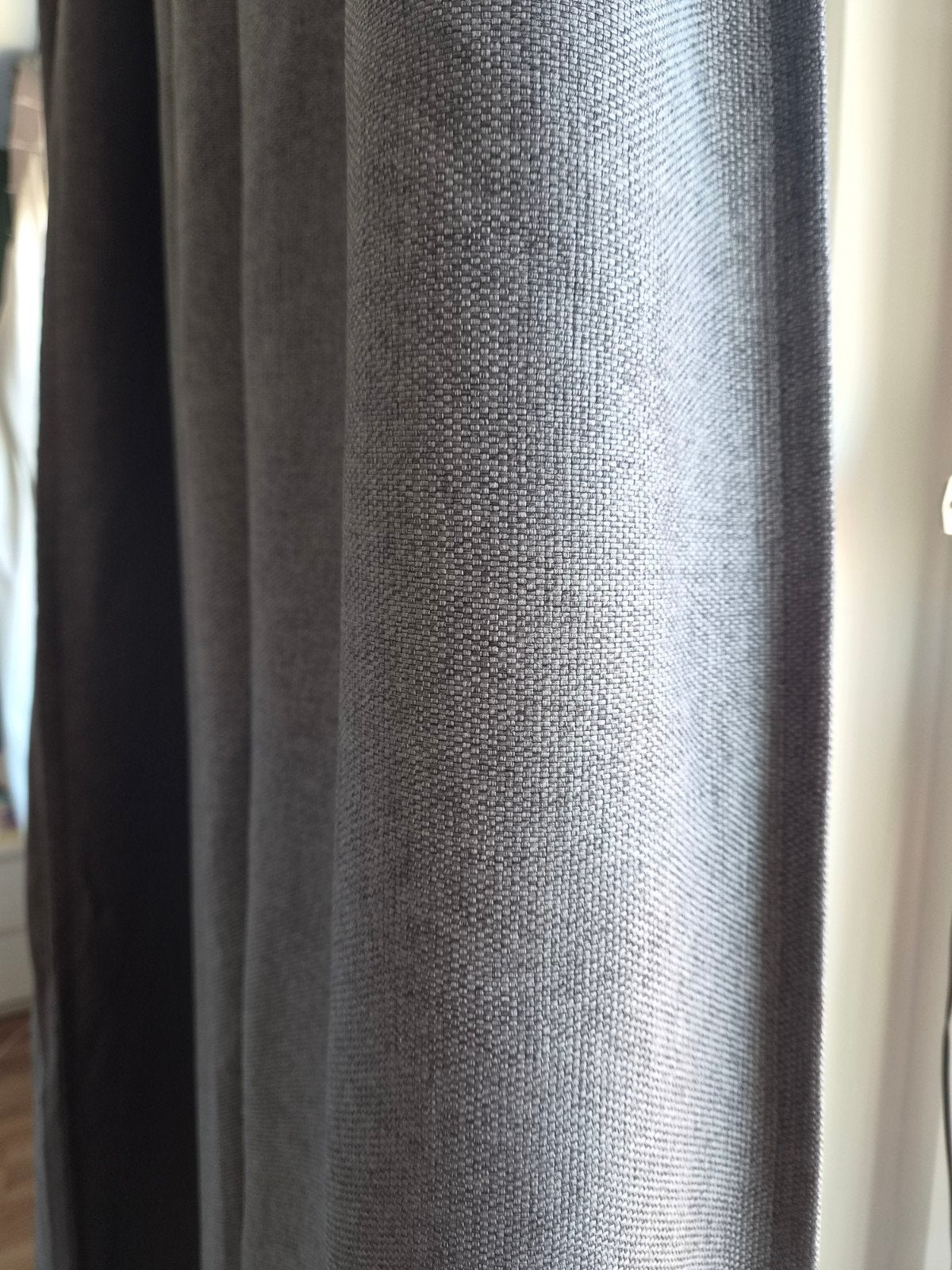 2x Antraciet verduisterende gordijnen (IKEA ANNAKAJSA), Huis en Inrichting, Ophalen, Plooiafwerking, Zo goed als nieuw, Gordijn