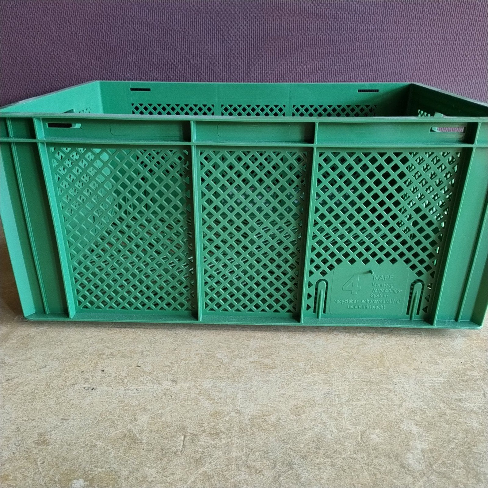 Zeer nette, stevige Stapelkratten/Magazijn Bakken - 50 stuks, Ophalen, Gebruikt, 40 tot 60 cm, 50 tot 75 cm
