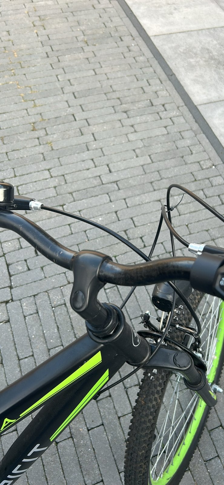 Foto 4 van Delta Spirit 24 inch kinderfiets - 1e versnelling defect