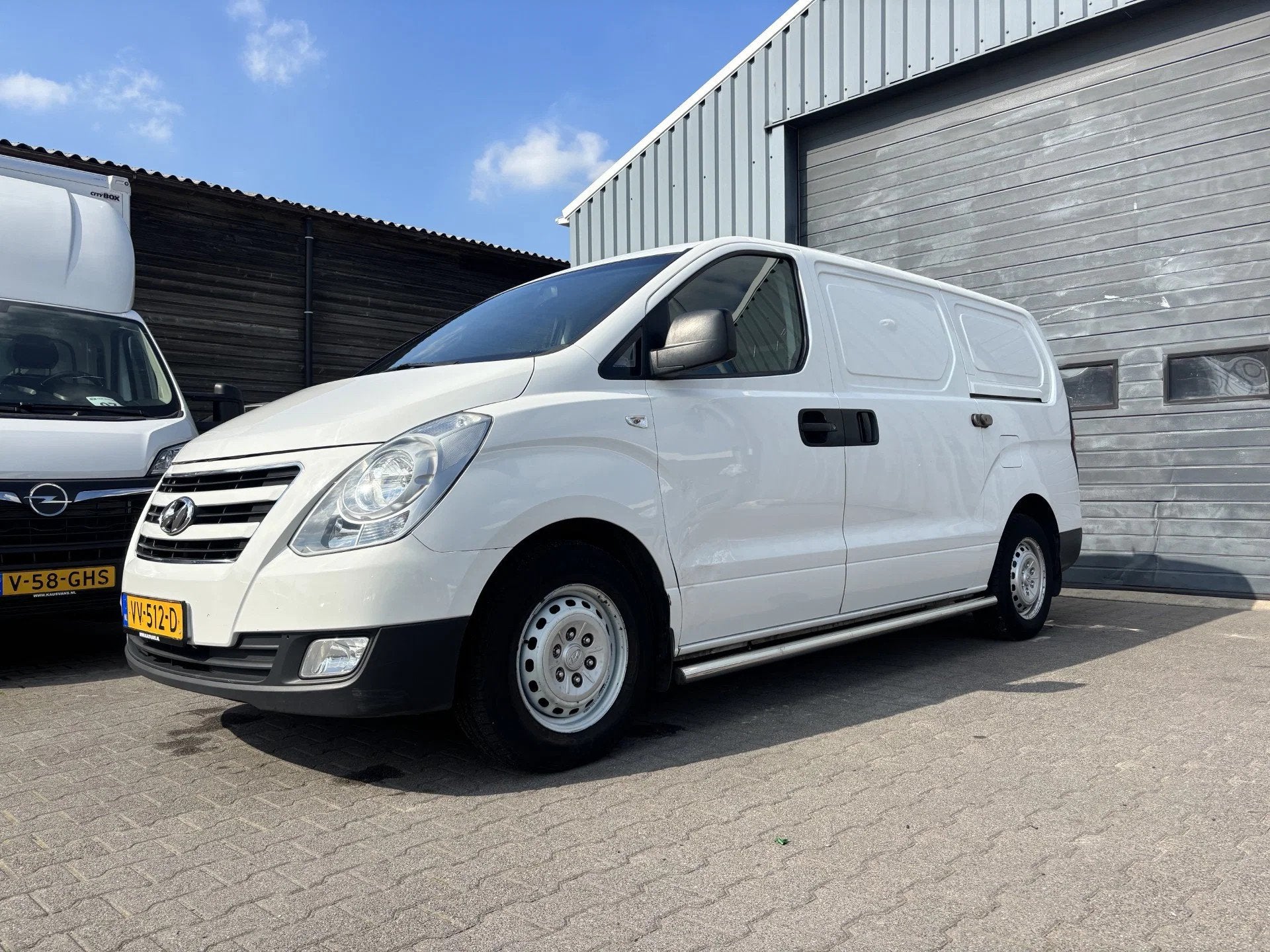 Hyundai H300 L2 Airco AHK (bj 2016), Auto's, Bestelauto's, Euro 5, Gebruikt, 1949 kg, Bedrijf