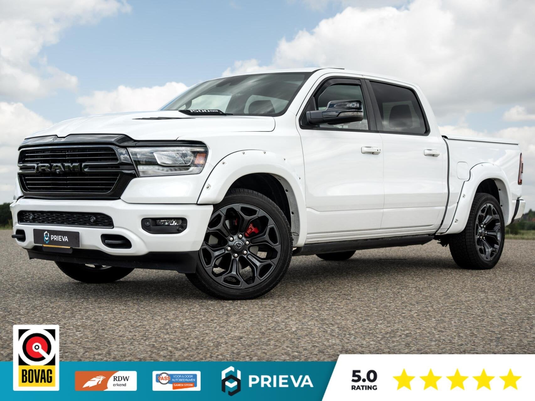 Dodge Ram 1500 LARAMIE 5.7 V8 HEMI 4x4 LPG|Euro 6|H&K Audio|, Auto's, Automaat, Gebruikt, 5654 cc, Wit