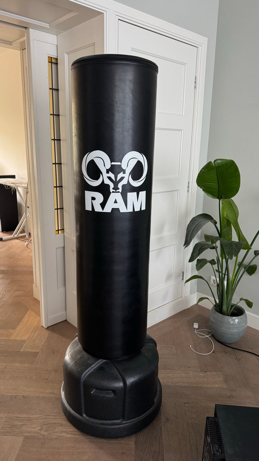 RAM Bokspaal - Vrijstaande Bokszak, Overige, Vechtsportmateriaal, Zo goed als nieuw, Groter dan maat XL