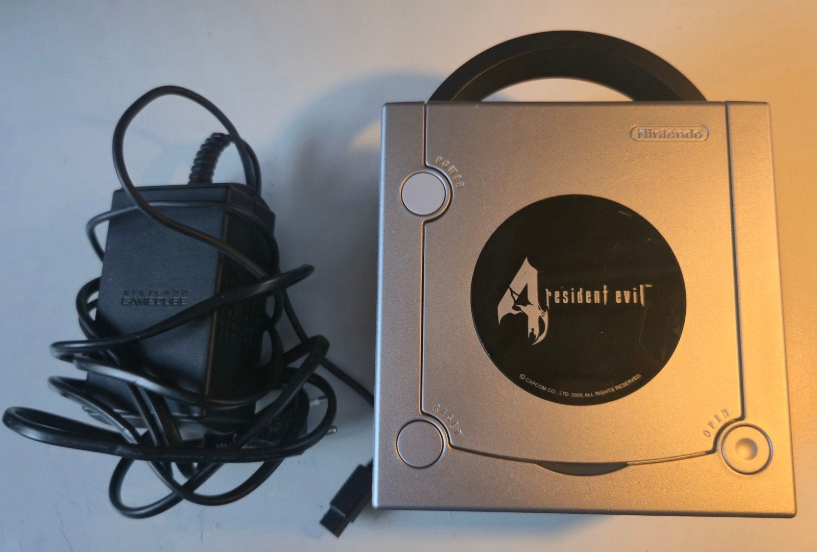 GameCube Resident Evil 4 Limited Edition, Ophalen of Verzenden, Gebruikt, Zilver, Zonder controller