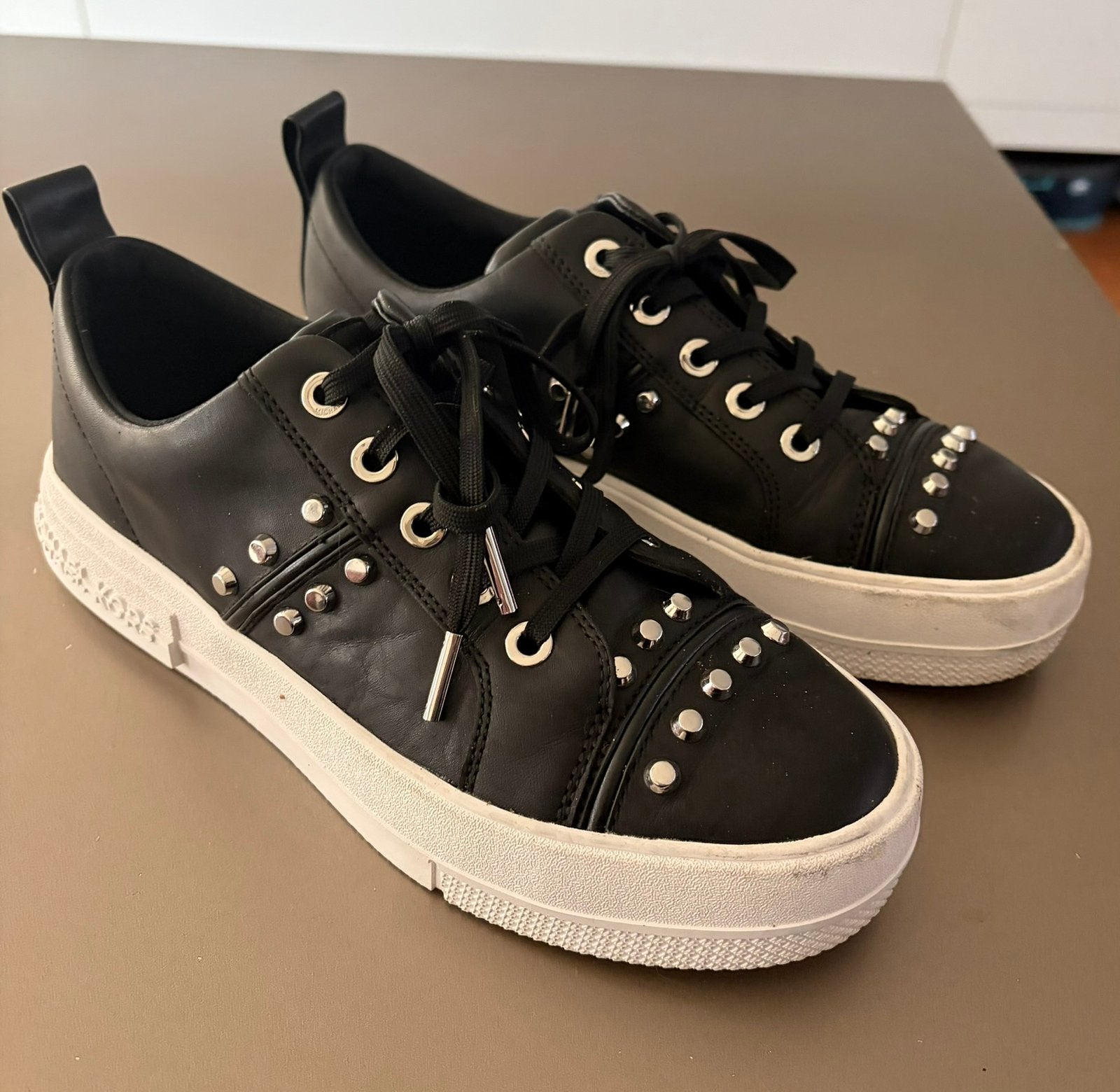Zwarte Michael Kors sneakers maat 8 (maat 39), Ophalen, Zwart, Sneakers of Gympen, Zo goed als nieuw